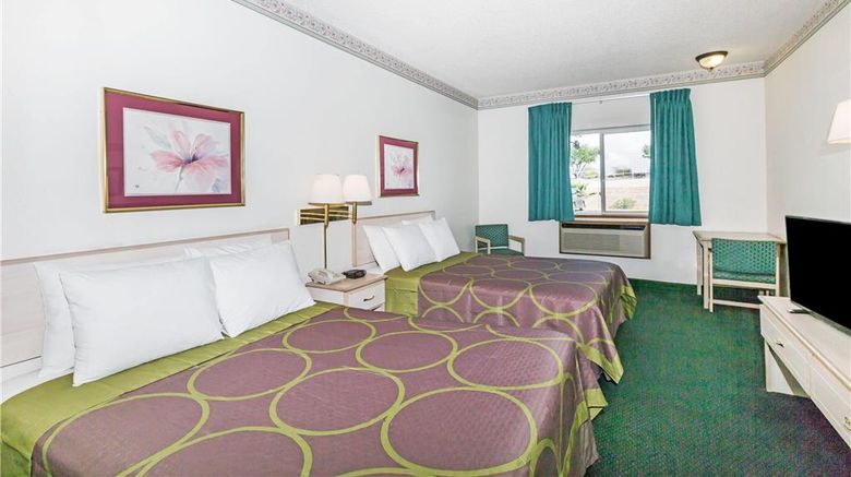 <b>Super 8 Willcox Room</b>. Images powered by <a href="https://iceportal.shijigroup.com/" title="IcePortal" target="_blank">IcePortal</a>.