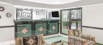 Super 8 Mobile Lobby
