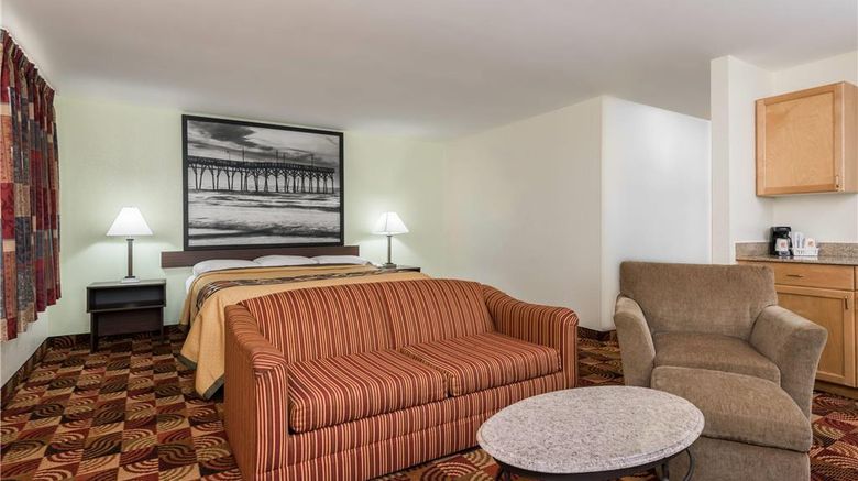<b>Super 8 Fayetteville Suite</b>. Images powered by <a href="https://iceportal.shijigroup.com/" title="IcePortal" target="_blank">IcePortal</a>.