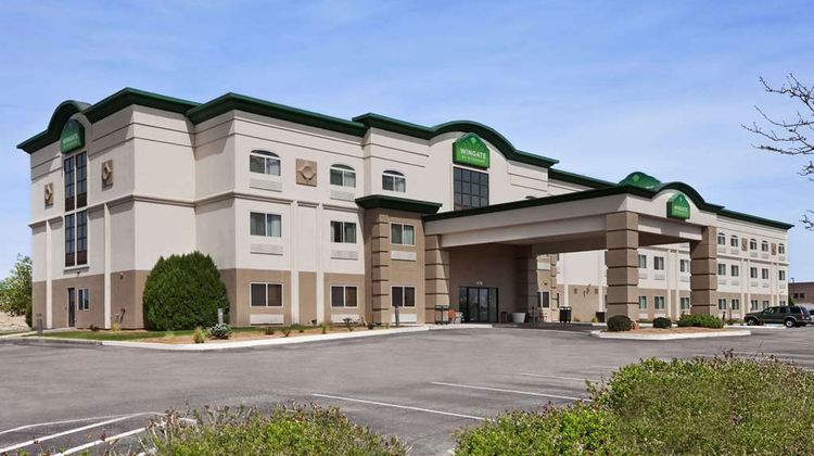 Wingate by Wyndham Pueblo Exterior