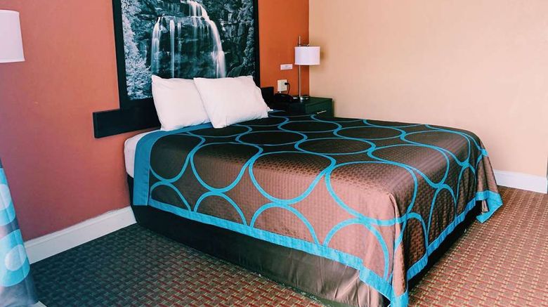 <b>Super 8 Marion Room</b>. Images powered by <a href="https://iceportal.shijigroup.com/" title="IcePortal" target="_blank">IcePortal</a>.