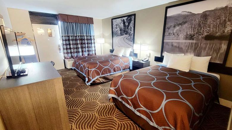 <b>Super 8 Marion Room</b>. Images powered by <a href="https://iceportal.shijigroup.com/" title="IcePortal" target="_blank">IcePortal</a>.