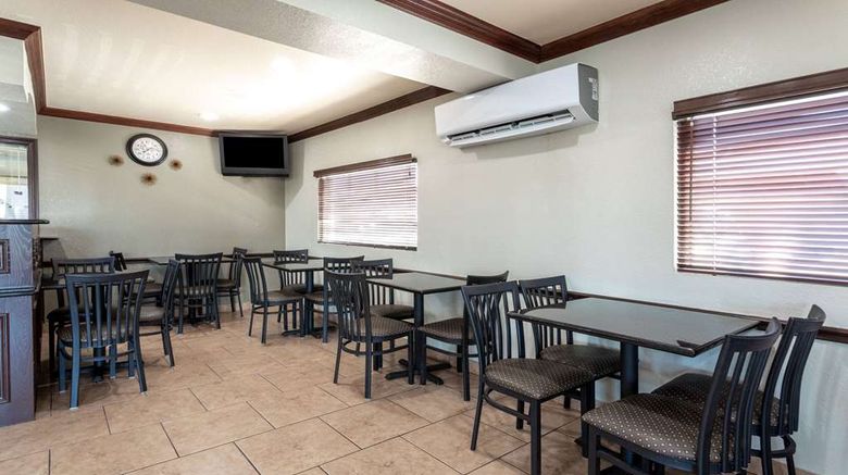 <b>Super 8 Amarillo Central TX Lobby</b>. Images powered by <a href="https://iceportal.shijigroup.com/" title="IcePortal" target="_blank">IcePortal</a>.