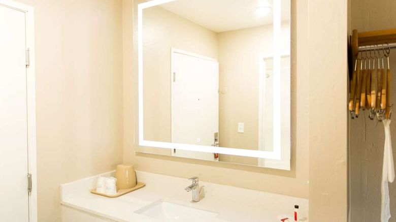 <b>Super 8 Wickenburg Room</b>. Images powered by <a href="https://iceportal.shijigroup.com/" title="IcePortal" target="_blank">IcePortal</a>.