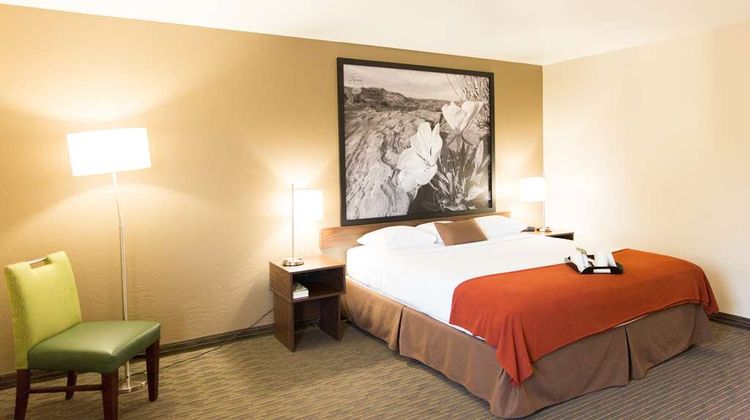 Super 8 Wickenburg Room