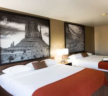 Super 8 Wickenburg Room