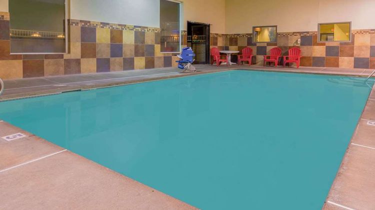 Super 8 Woodburn Pool
