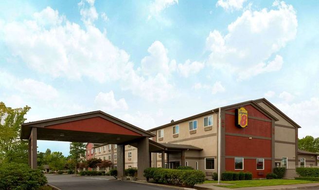 Super 8 Woodburn Exterior