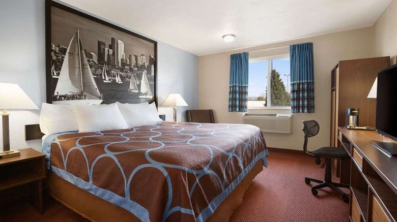 <b>Super 8 Bellingham Airport/Ferndale Room</b>. Images powered by <a href="https://iceportal.shijigroup.com/" title="IcePortal" target="_blank">IcePortal</a>.