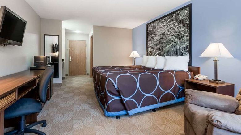 <b>Super 8 Beloit Room</b>. Images powered by <a href="https://iceportal.shijigroup.com/" title="IcePortal" target="_blank">IcePortal</a>.