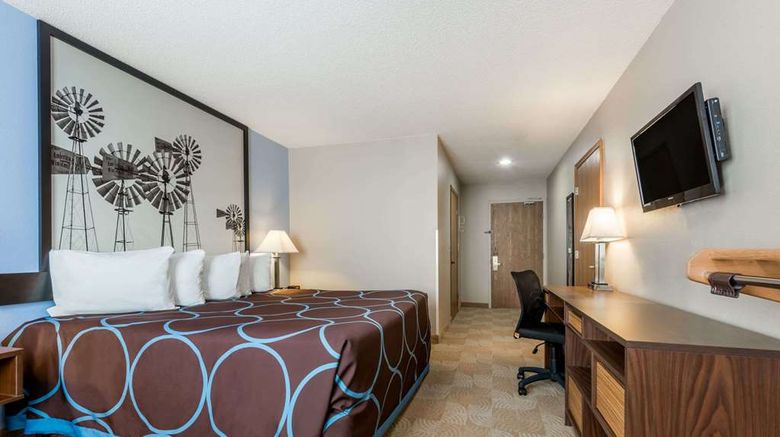 <b>Super 8 Beloit Room</b>. Images powered by <a href="https://iceportal.shijigroup.com/" title="IcePortal" target="_blank">IcePortal</a>.