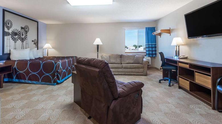 <b>Super 8 Beloit Suite</b>. Images powered by <a href="https://iceportal.shijigroup.com/" title="IcePortal" target="_blank">IcePortal</a>.