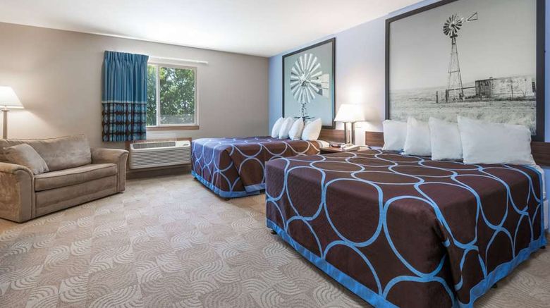 <b>Super 8 Beloit Room</b>. Images powered by <a href="https://iceportal.shijigroup.com/" title="IcePortal" target="_blank">IcePortal</a>.