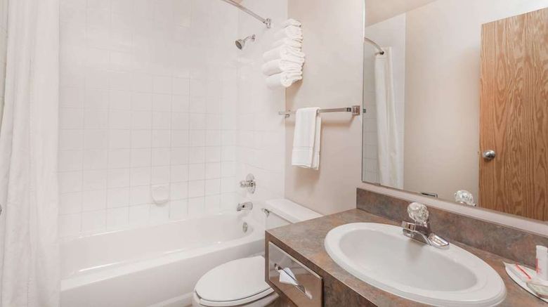 <b>SureStay by Best Western Pincher Creek Room</b>. Images powered by <a href="https://iceportal.shijigroup.com/" title="IcePortal" target="_blank">IcePortal</a>.