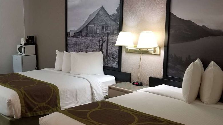 <b>SureStay by Best Western Pincher Creek Room</b>. Images powered by <a href="https://iceportal.shijigroup.com/" title="IcePortal" target="_blank">IcePortal</a>.