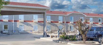 Super 8 Brandon Exterior