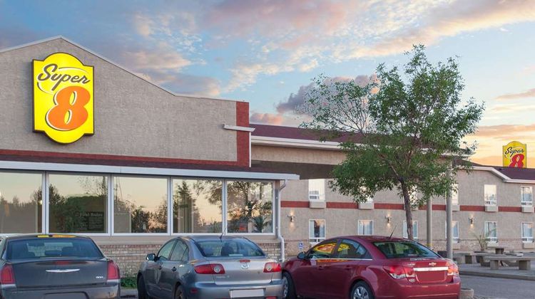 Super 8 Brandon Exterior