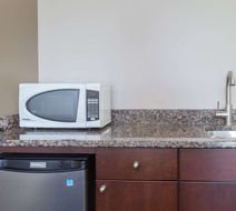 Super 8 Brandon Room