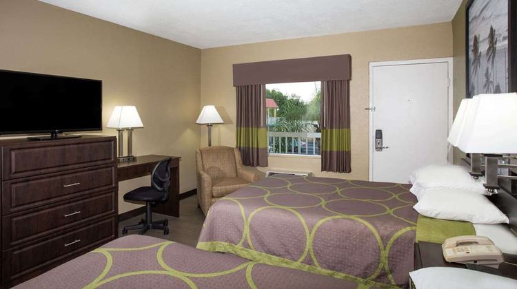 Super 8 Sarasota/Bradenton Area Room