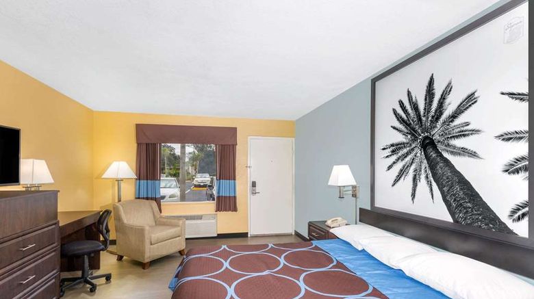 <b>Super 8 Sarasota/Bradenton Area Suite</b>. Images powered by <a href="https://iceportal.shijigroup.com/" title="IcePortal" target="_blank">IcePortal</a>.