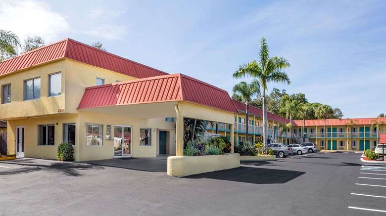 Super 8 Sarasota/Bradenton Area Exterior. Images powered by <a href="https://iceportal.shijigroup.com" target="_blank" rel="noopener">Ice Portal</a>.