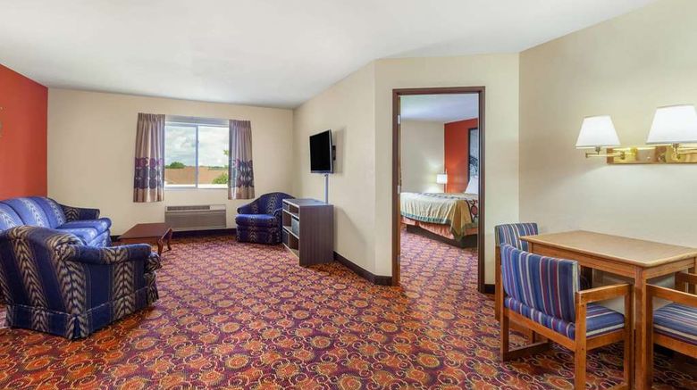 <b>Super 8 Big Rapids Room</b>. Images powered by <a href="https://iceportal.shijigroup.com/" title="IcePortal" target="_blank">IcePortal</a>.