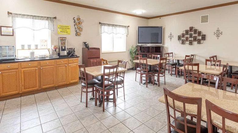 <b>Super 8 Big Rapids Other</b>. Images powered by <a href="https://iceportal.shijigroup.com/" title="IcePortal" target="_blank">IcePortal</a>.