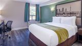 Super 8 Toronto East Room