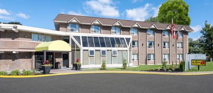 Super 8 Toronto East Exterior