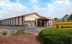 Super 8 Waycross