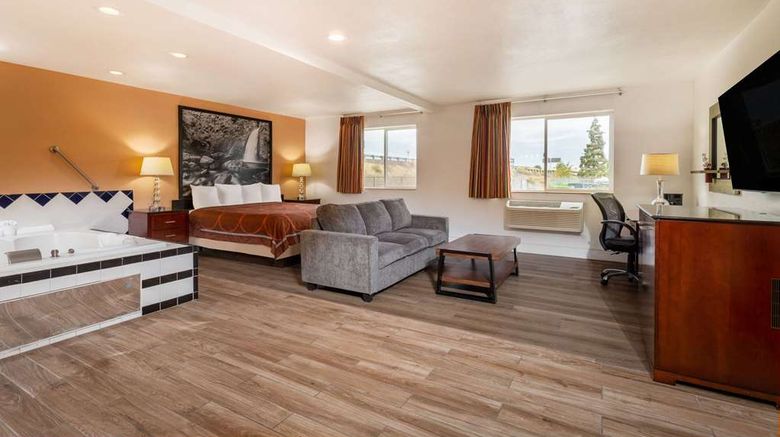 <b>Super 8 The Dalles Suite</b>. Images powered by <a href="https://iceportal.shijigroup.com/" title="IcePortal" target="_blank">IcePortal</a>.