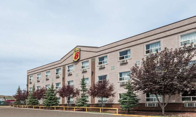 Super 8 Edmonton/West Exterior