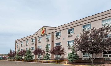 Super 8 Edmonton/West