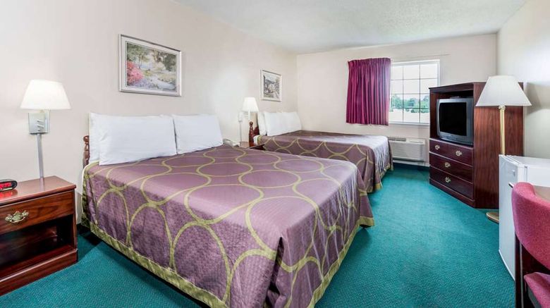 <b>Super 8 Jerseyville Room</b>. Images powered by <a href="https://iceportal.shijigroup.com/" title="IcePortal" target="_blank">IcePortal</a>.