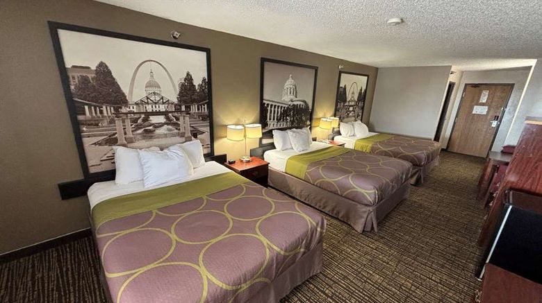 <b>Super 8 Jerseyville Room</b>. Images powered by <a href="https://iceportal.shijigroup.com/" title="IcePortal" target="_blank">IcePortal</a>.