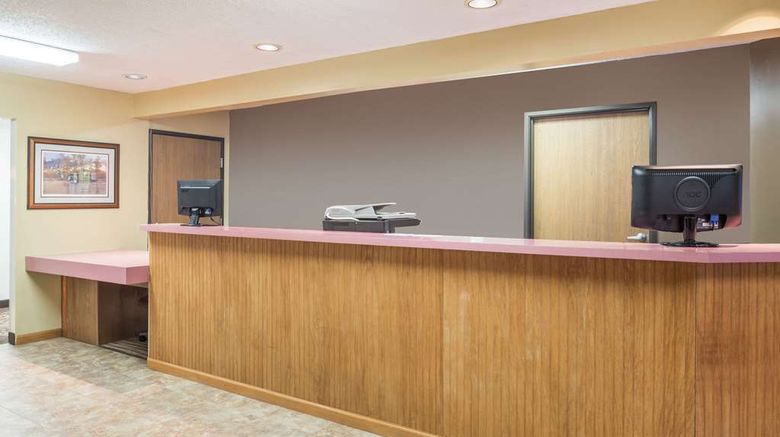 <b>Super 8 Jerseyville Lobby</b>. Images powered by <a href="https://iceportal.shijigroup.com/" title="IcePortal" target="_blank">IcePortal</a>.