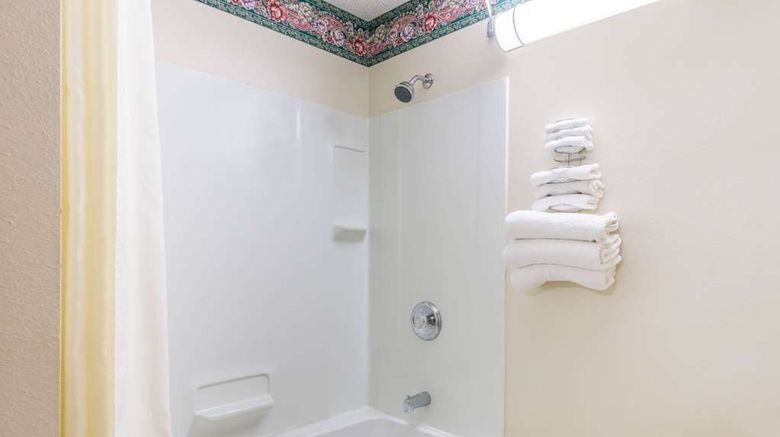 <b>Super 8 Jerseyville Room</b>. Images powered by <a href="https://iceportal.shijigroup.com/" title="IcePortal" target="_blank">IcePortal</a>.