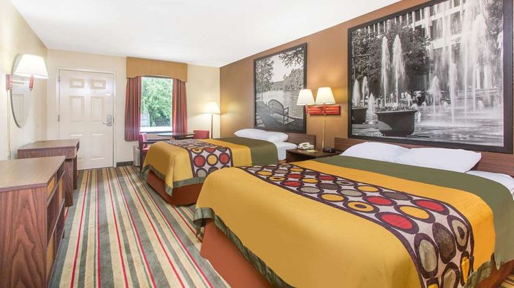 Super 8 Dublin Room