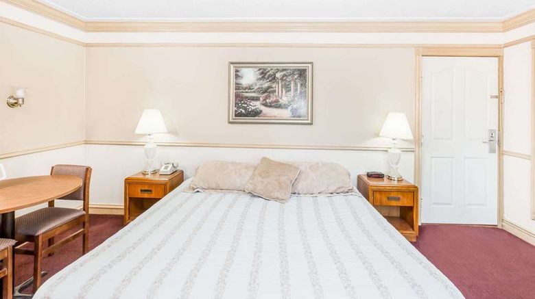 <b>Knights Inn & Suites South Sioux City Suite</b>. Images powered by <a href="https://iceportal.shijigroup.com/" title="IcePortal" target="_blank">IcePortal</a>.