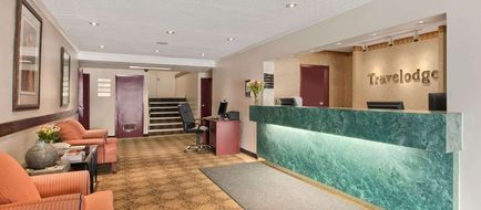 Travelodge Nanaimo Lobby