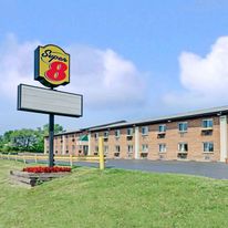 Super 8 Kenmore/Niagara Falls Area