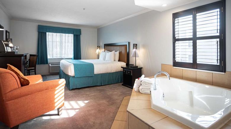 <b>Ramada Langley/Surrey Suite</b>. Images powered by <a href="https://iceportal.shijigroup.com/" title="IcePortal" target="_blank">IcePortal</a>.