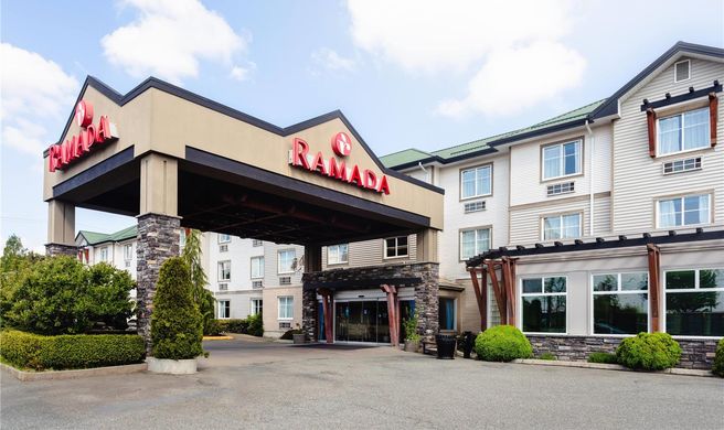 Ramada Langley/Surrey Exterior