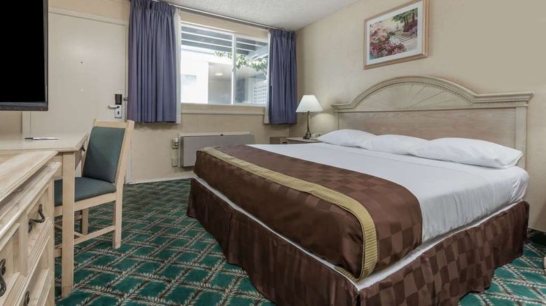 <b>Travelodge San Francisco Airport North Room</b>. Images powered by <a href="https://iceportal.shijigroup.com/" title="IcePortal" target="_blank">IcePortal</a>.