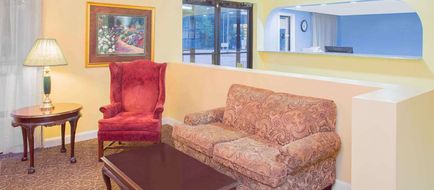 Days Inn Andalusia Lobby