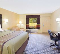 Days Inn Andalusia Room