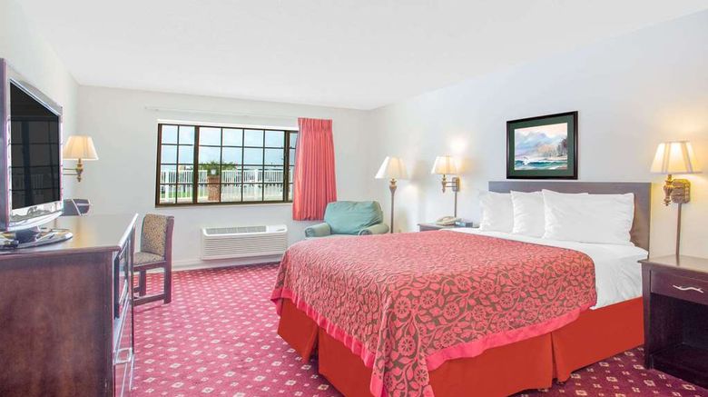<b>Days Inn Lake Village Room</b>. Images powered by <a href="https://iceportal.shijigroup.com/" title="IcePortal" target="_blank">IcePortal</a>.
