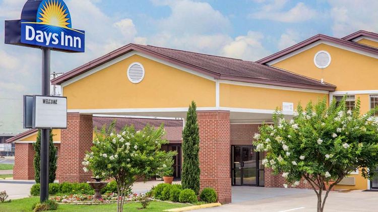 Days Inn Lake Village Exterior