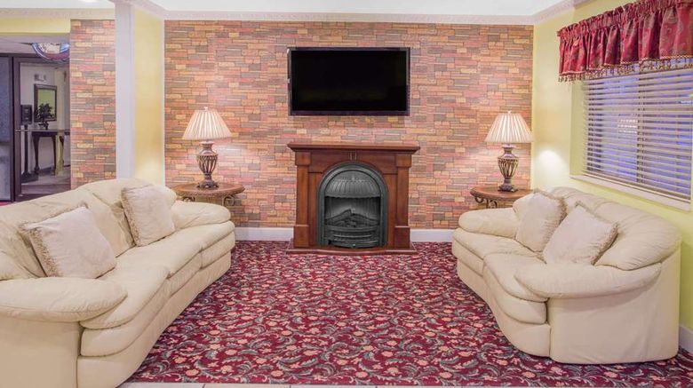 <b>Days Inn Lake Village Lobby</b>. Images powered by <a href="https://iceportal.shijigroup.com/" title="IcePortal" target="_blank">IcePortal</a>.