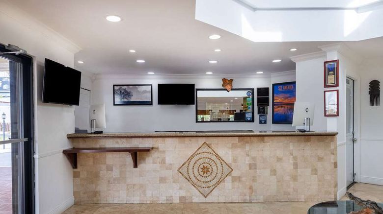 <b>Travelodge Florida City/Homestead Lobby</b>. Images powered by <a href="https://iceportal.shijigroup.com/" title="IcePortal" target="_blank">IcePortal</a>.